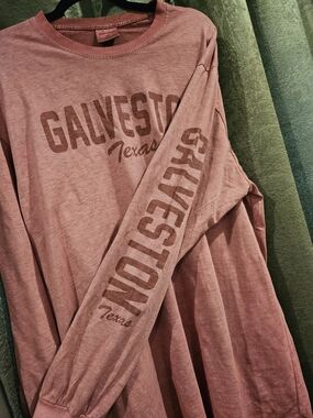 Galveston Texas Long Sleeve Graphic Tee - Dusty Rose
